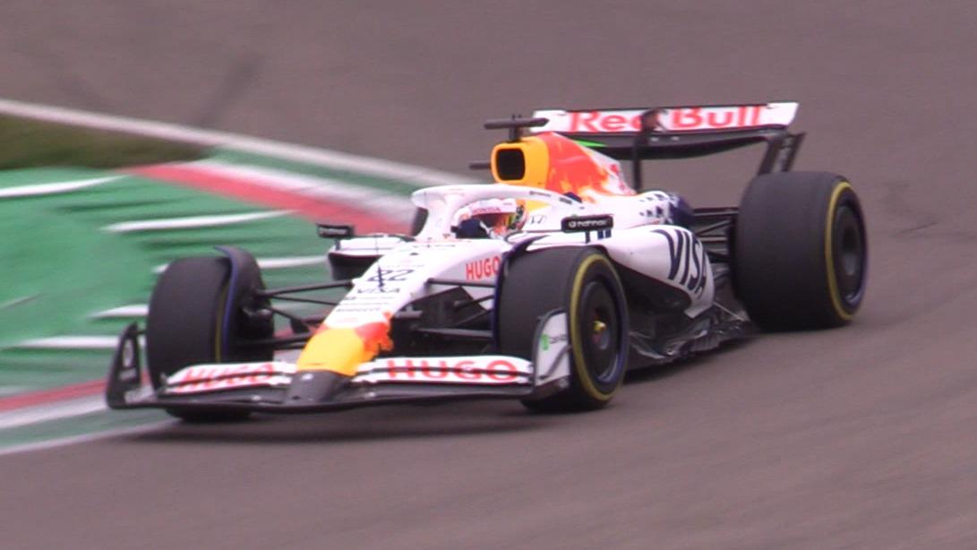 Yuki Tsunoda driving the Racing Bulls VCARB 02